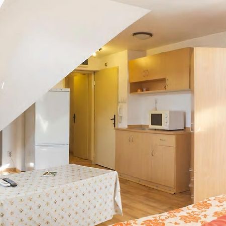 Stay Nexus Near Airport Софія Екстер'єр фото