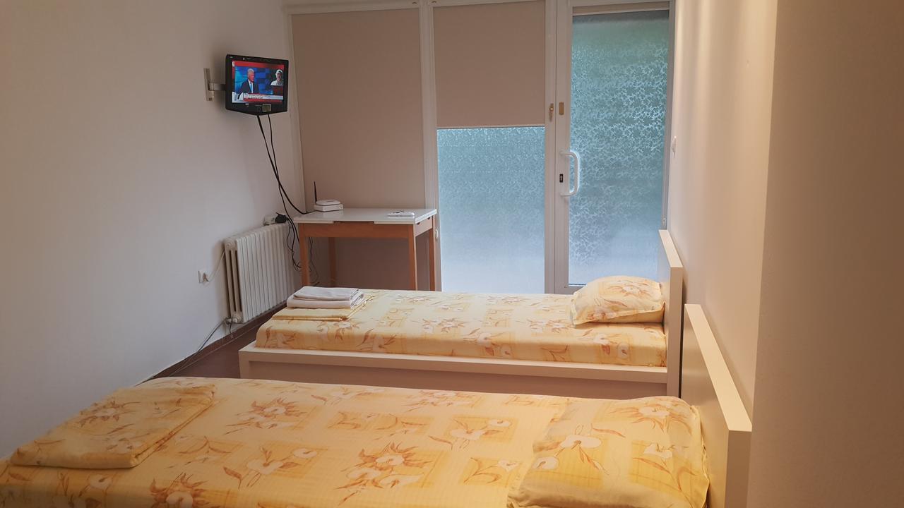 Stay Nexus Near Airport Софія Екстер'єр фото