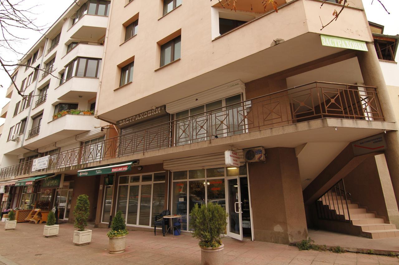 Stay Nexus Near Airport Софія Екстер'єр фото