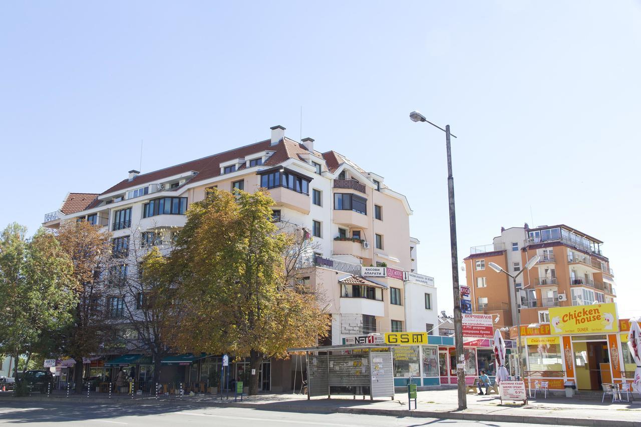 Stay Nexus Near Airport Софія Екстер'єр фото